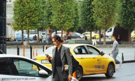 Pre-Book a Gatwick Airport Taxi